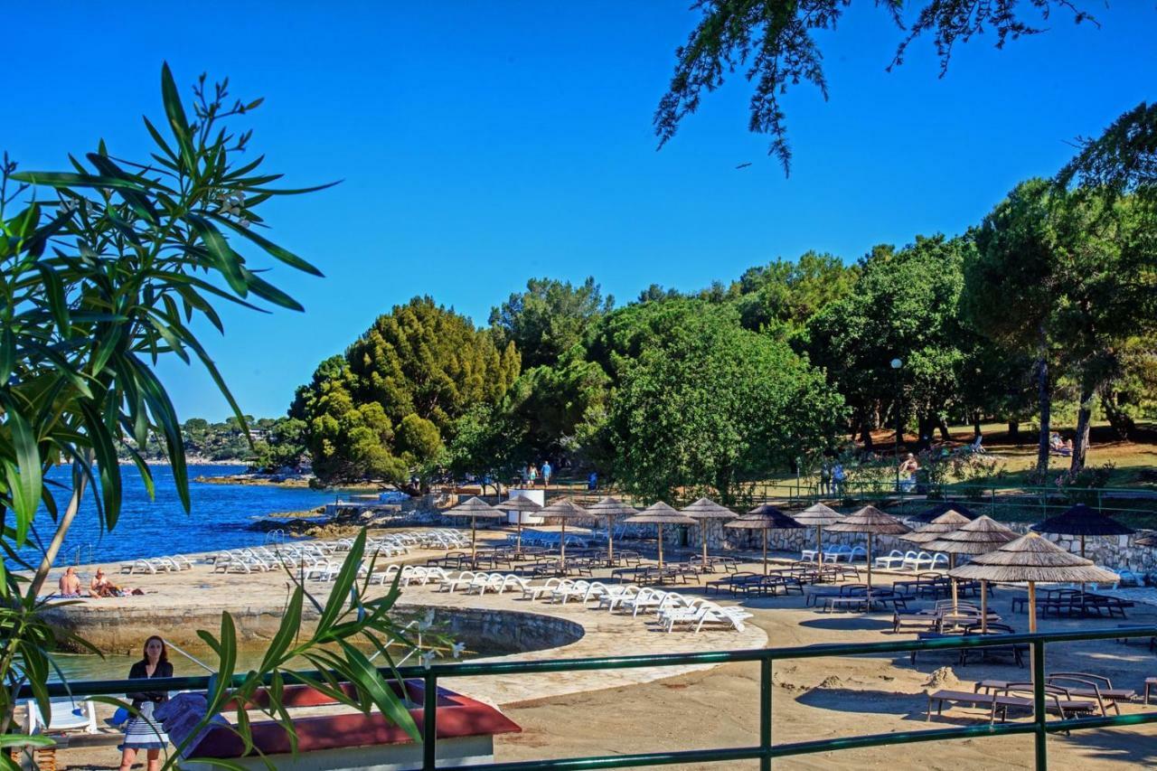 Apartmán Josipa With 2 Bedrooms Near The Sports Center And The *