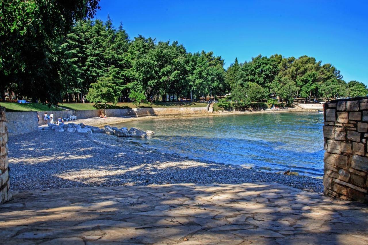 Josipa With 2 Bedrooms Near The Sports Center And The
